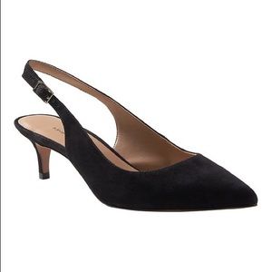 Banana Republic kitten heel slingback suede pump